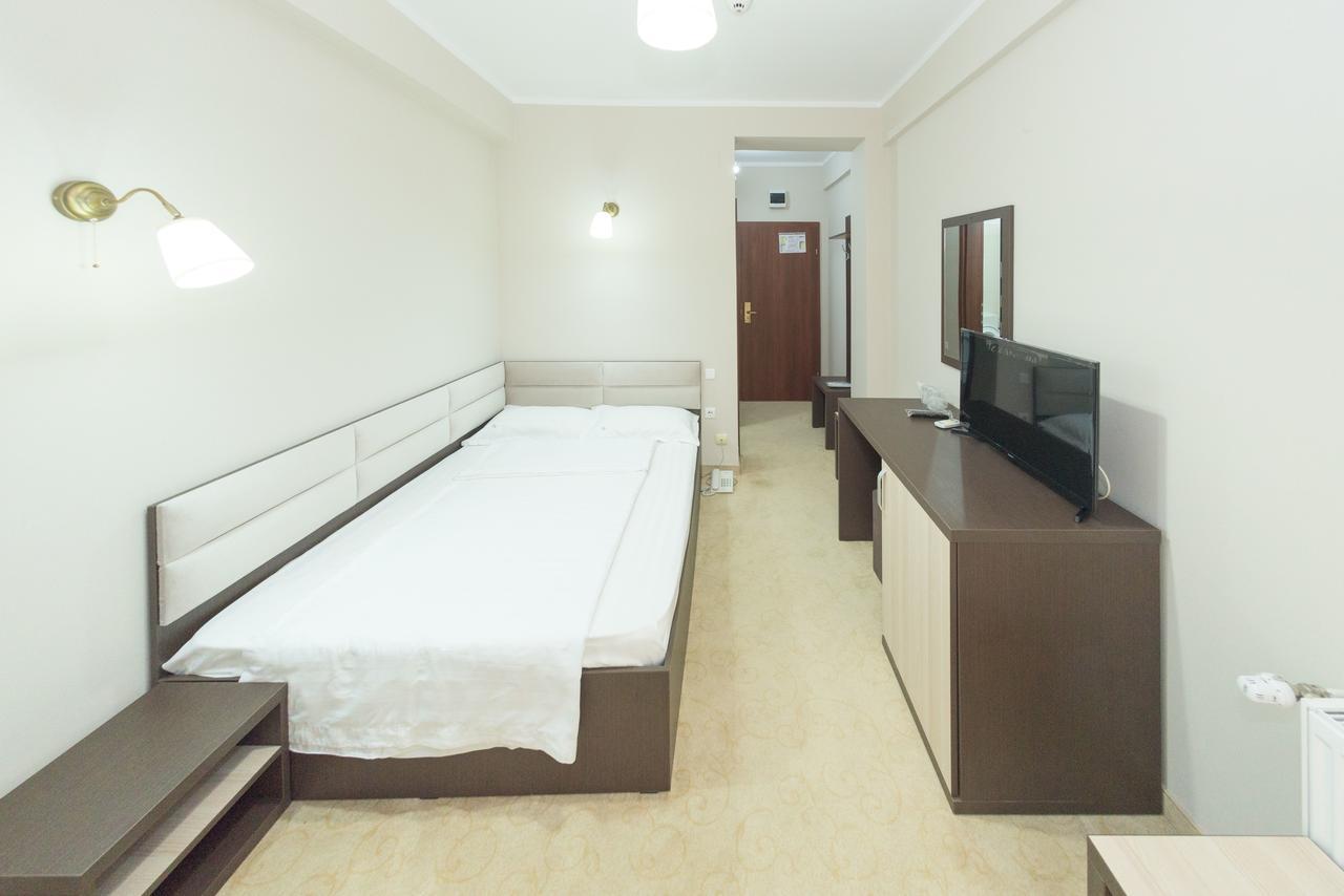 מאמאיה Hotel Promenada מראה חיצוני תמונה