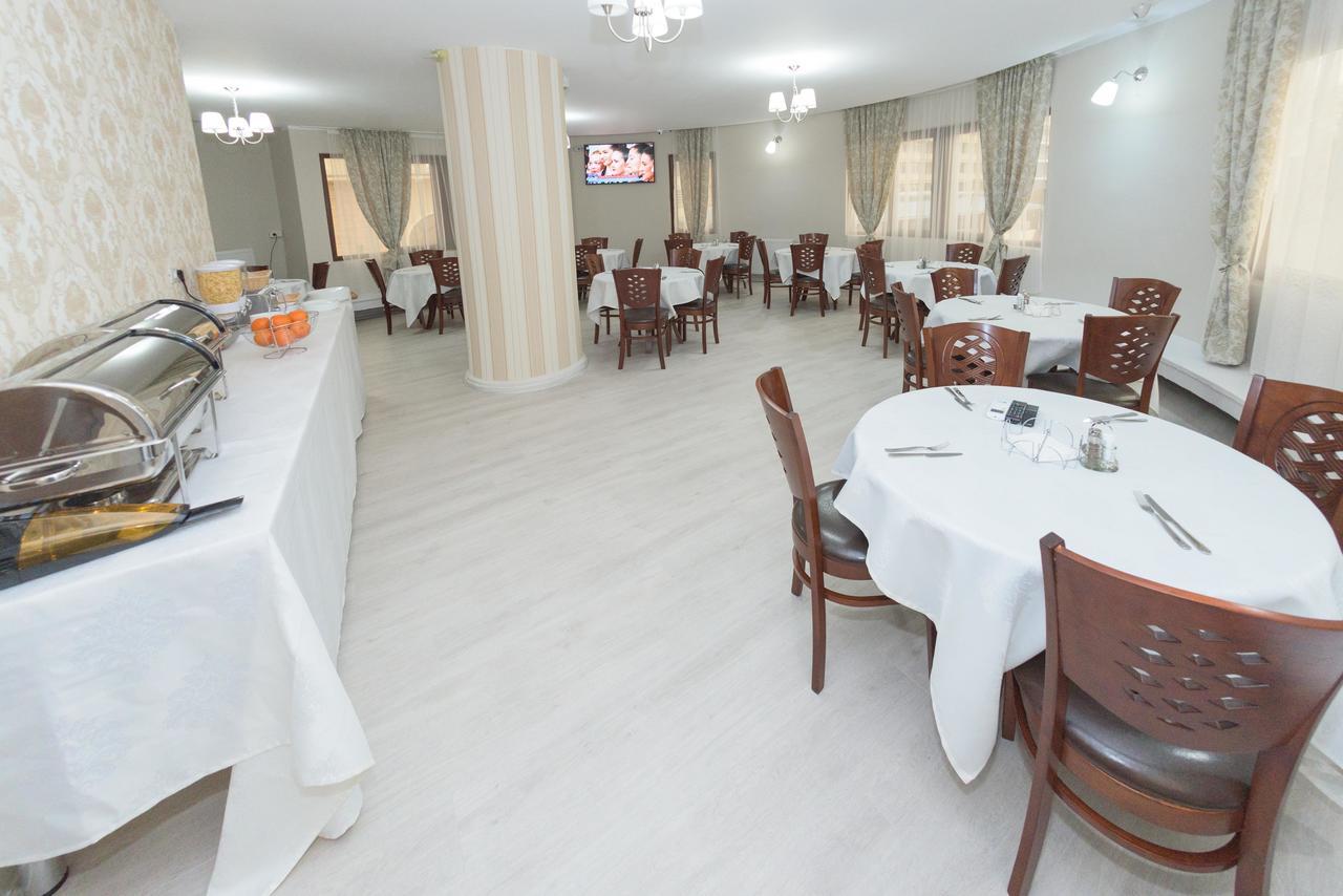 מאמאיה Hotel Promenada מראה חיצוני תמונה